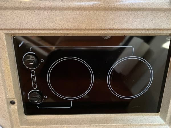 2004 Sea Ray 390 Motor Yacht