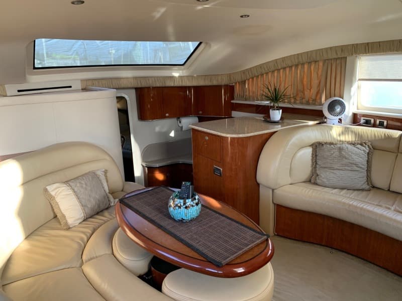 2004 Sea Ray 390 Motor Yacht