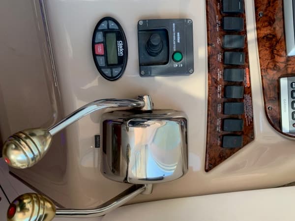 2004 Sea Ray 390 Motor Yacht