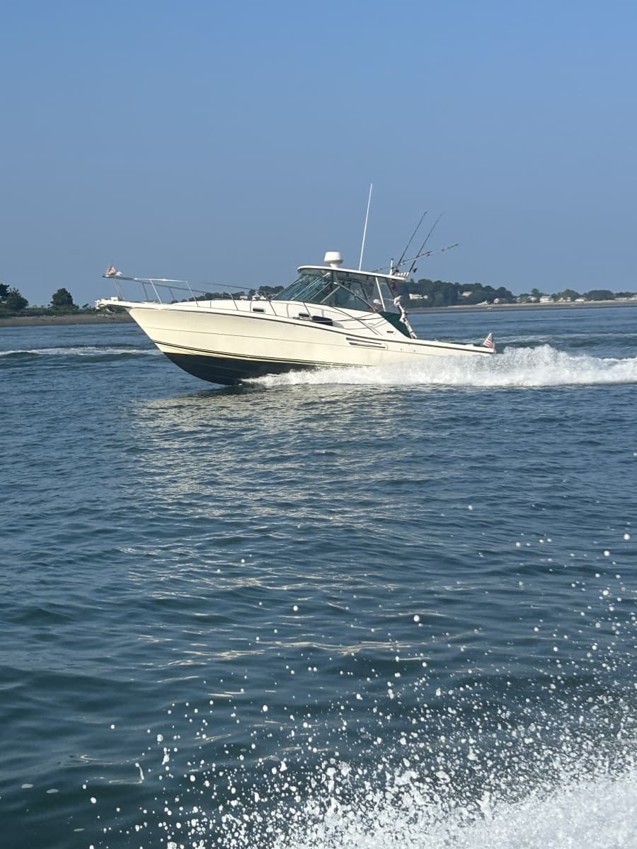 2002 Pursuit 3000 Express