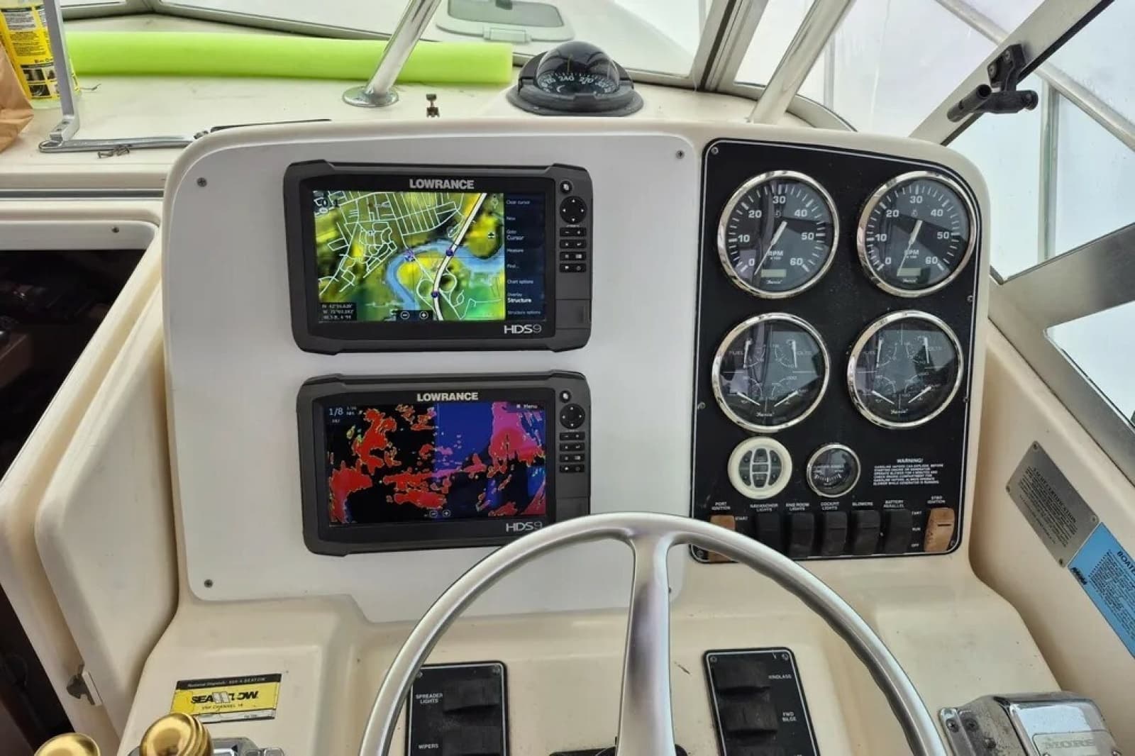 2002 Pursuit 3000 Express