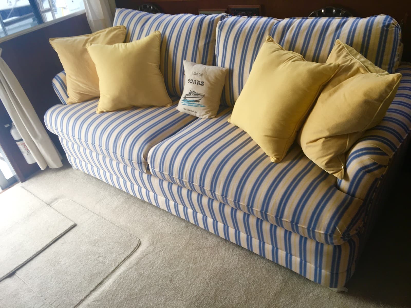 1985 Bertram Flybridge Cruiser