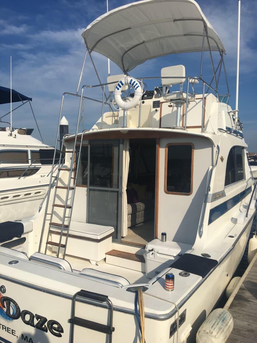 1985 Bertram Flybridge Cruiser