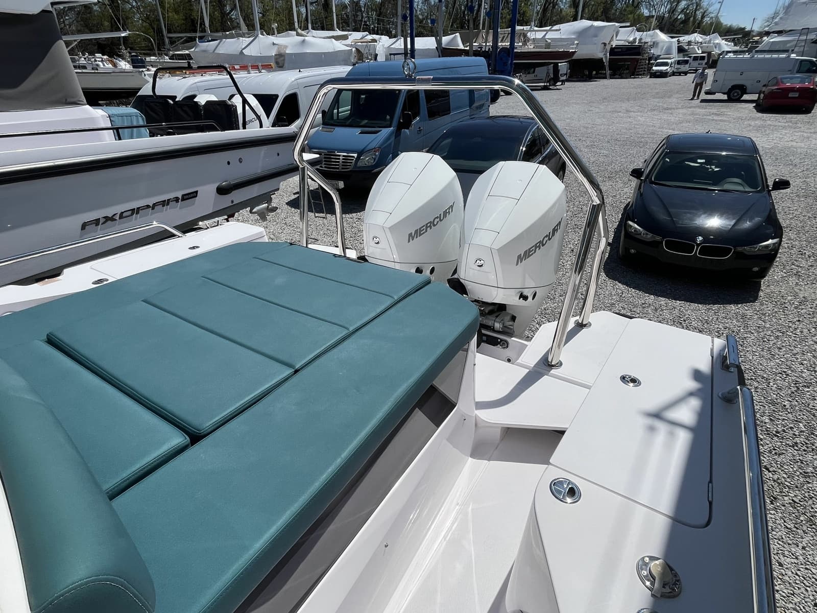 2023 Axopar 28 CABIN