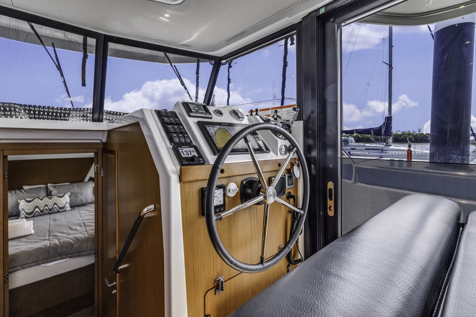 2019 Beneteau Swift Trawler