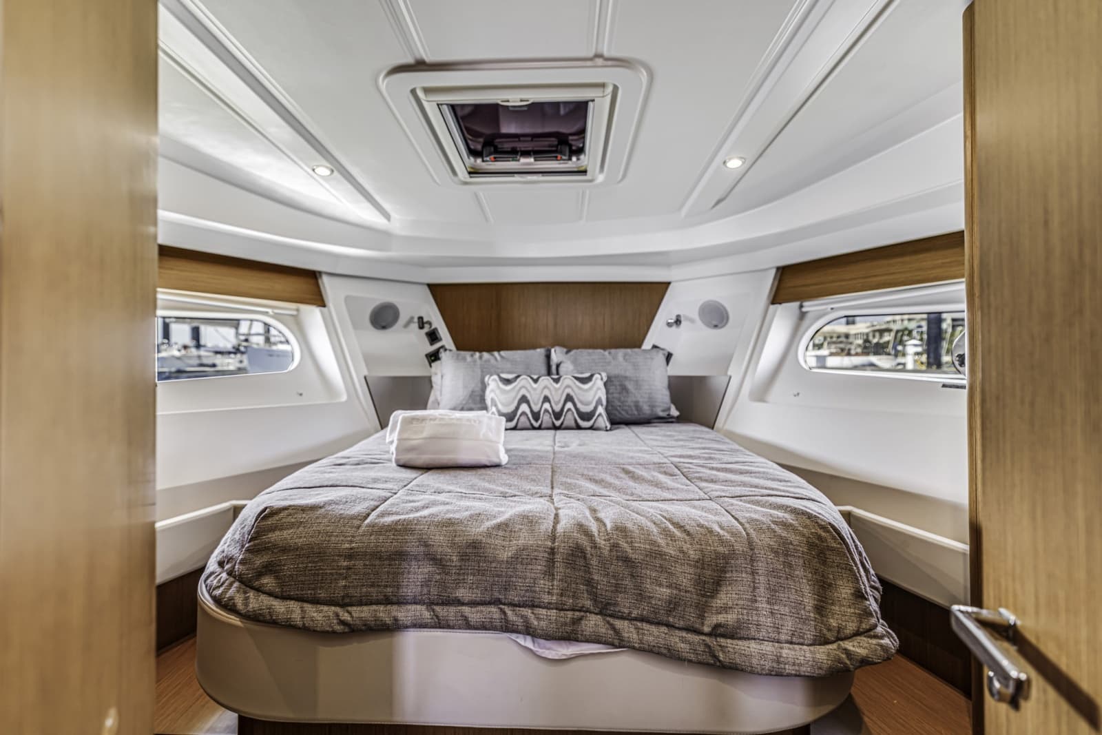 2019 Beneteau Swift Trawler