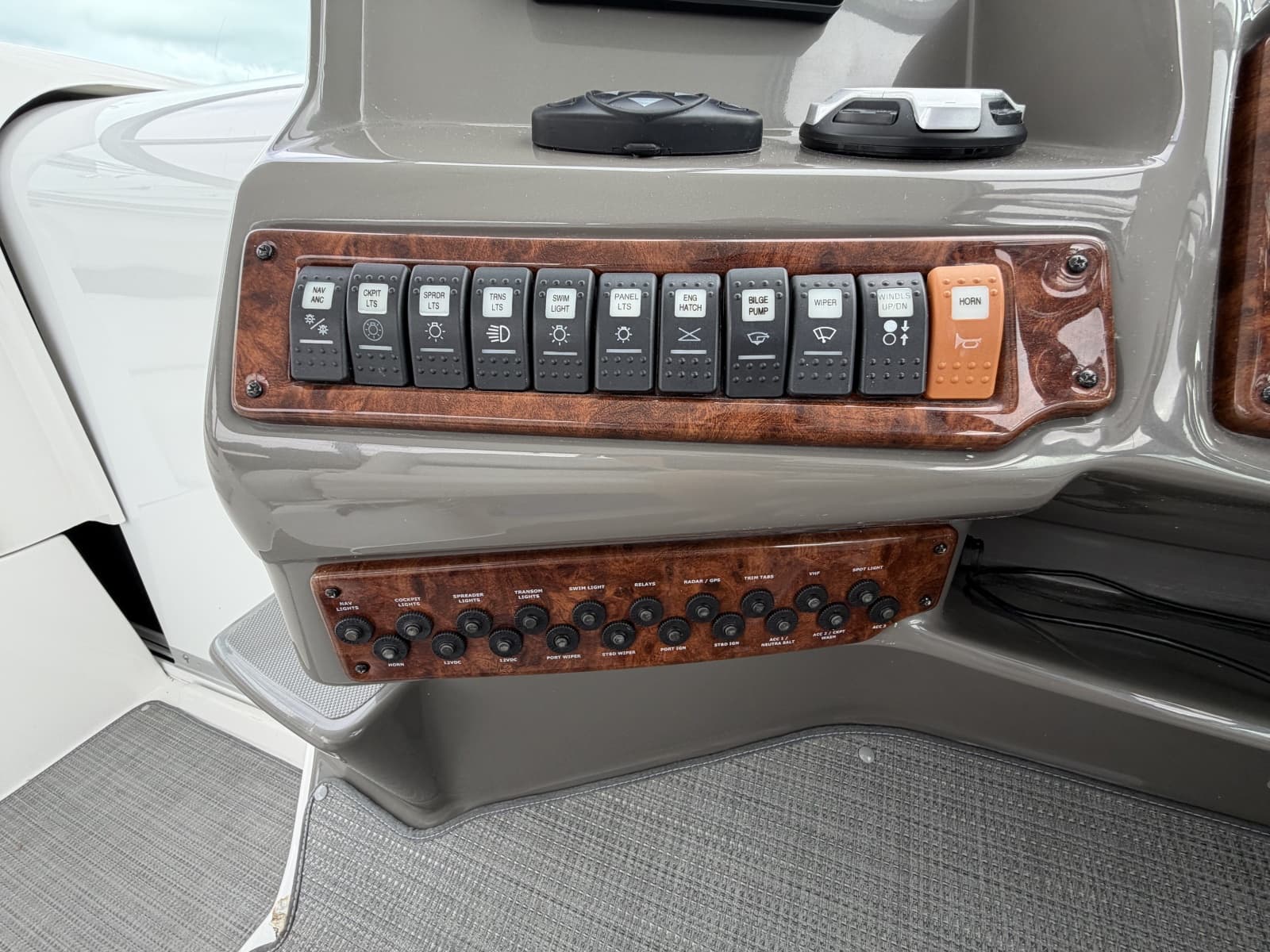 2013 Rinker 360 Express Cruiser - Photo 34