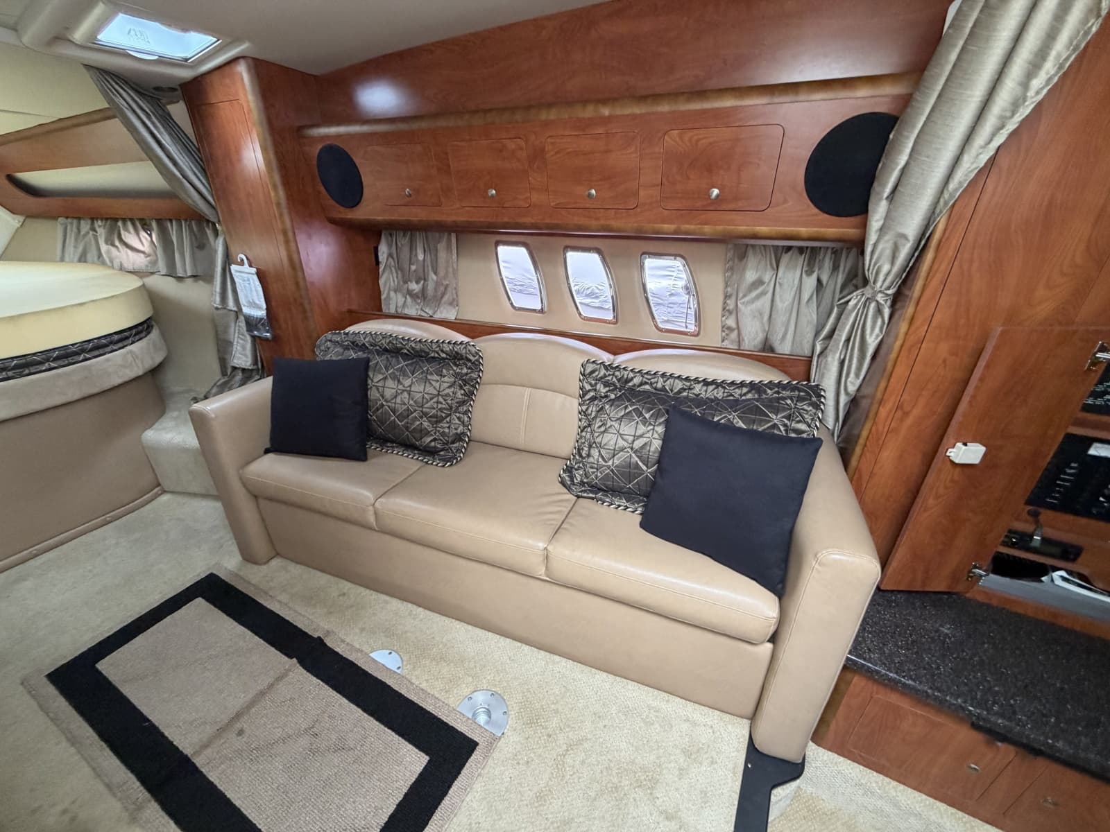 2013 Rinker 360 Express Cruiser - Photo 41
