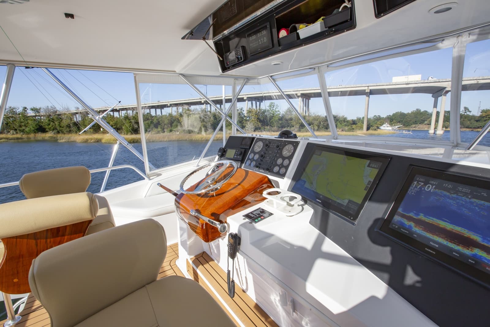 Viking 5- Lady S - Exterior Flybridge