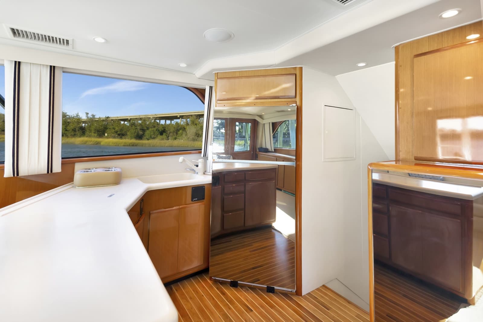 Viking 5- Lady S - Interior Galley