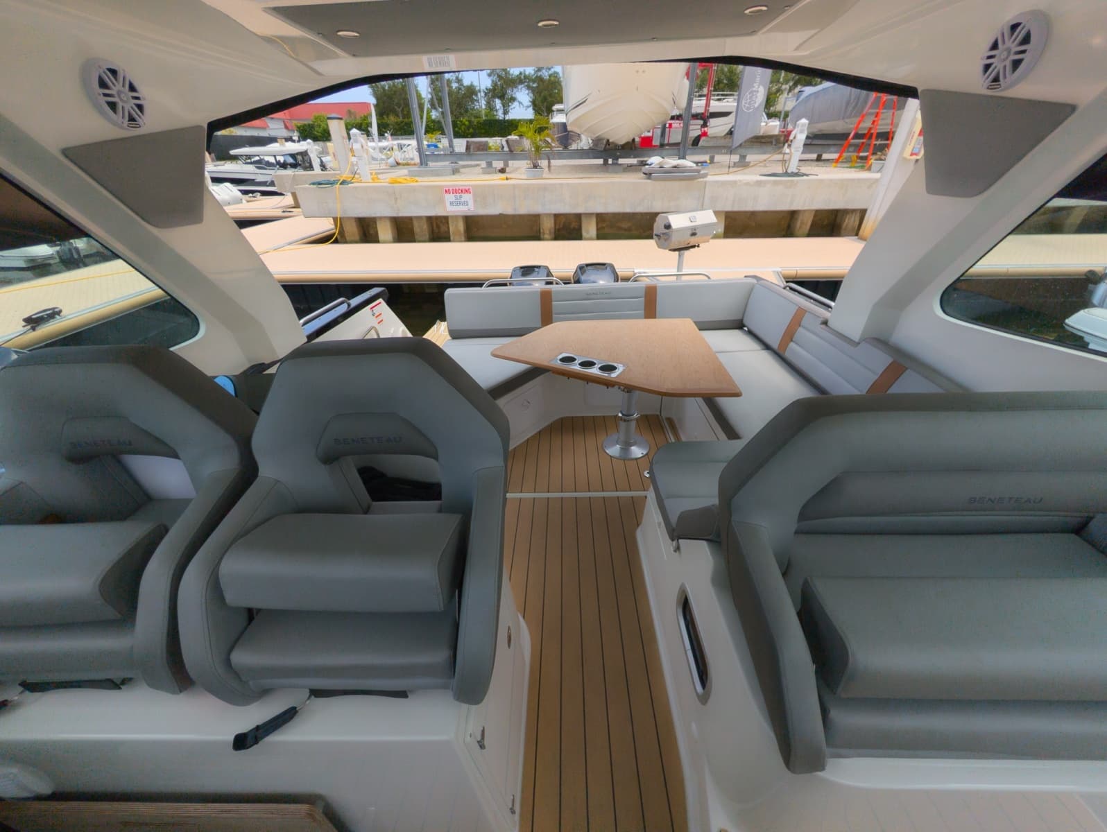 2023 Beneteau Gran Turismo 32 - Photo 11