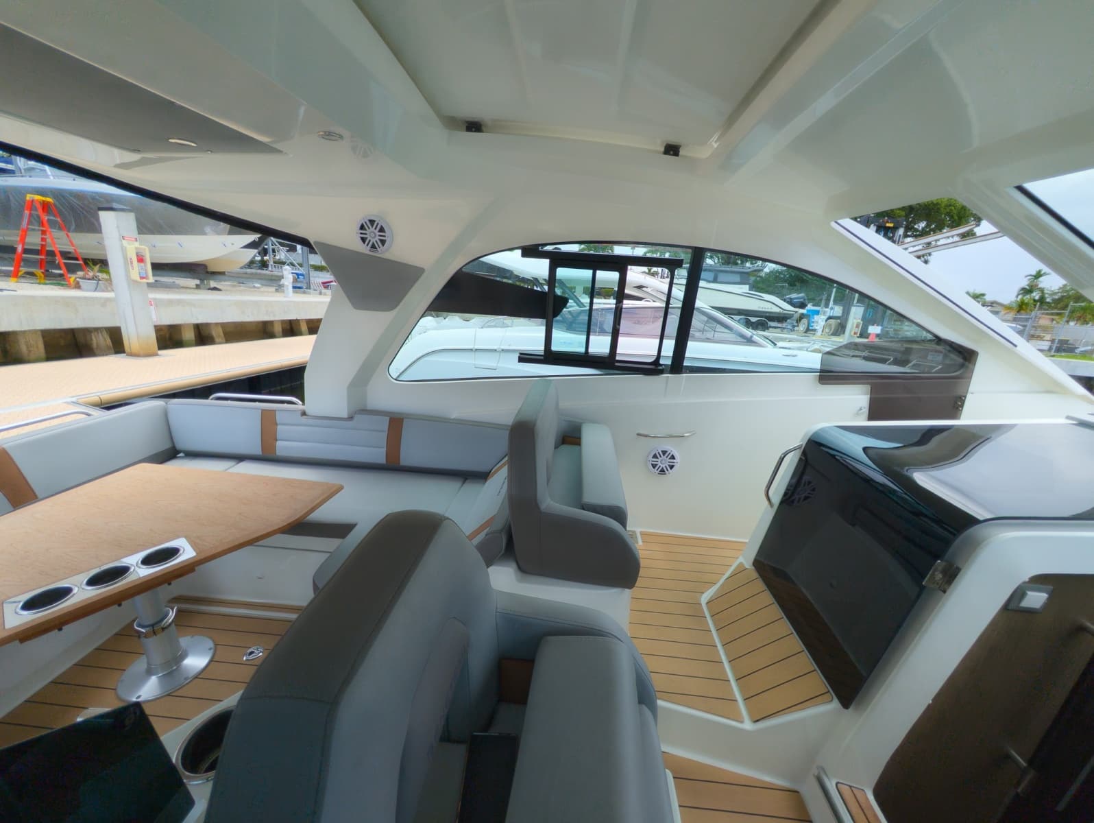 2023 Beneteau Gran Turismo 32 - Photo 10