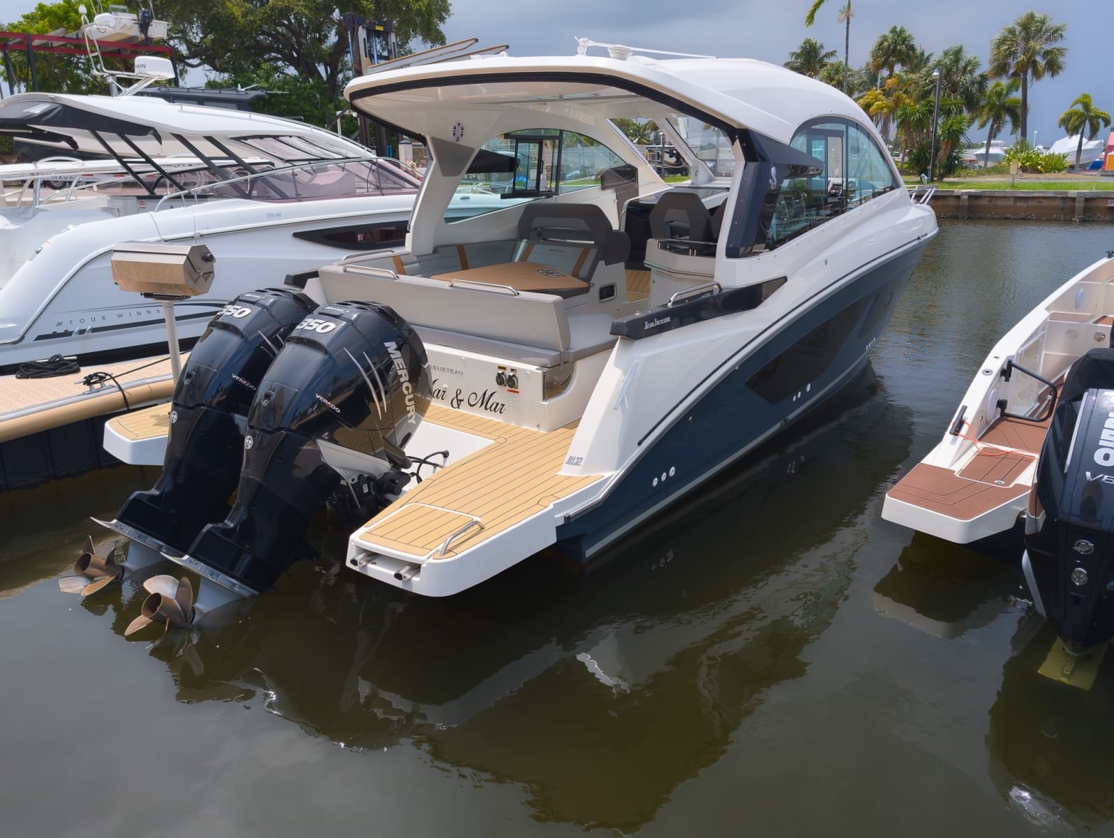 2023 Beneteau Gran Turismo 32 - Photo 1