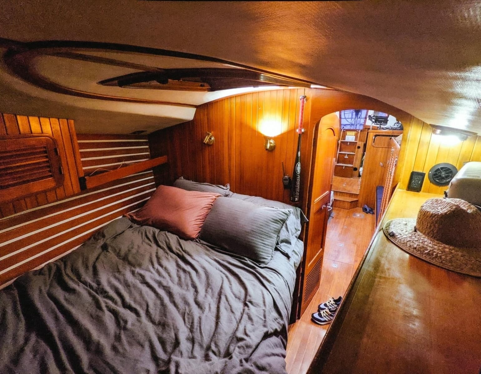 1984 Tayana Vancouver 42