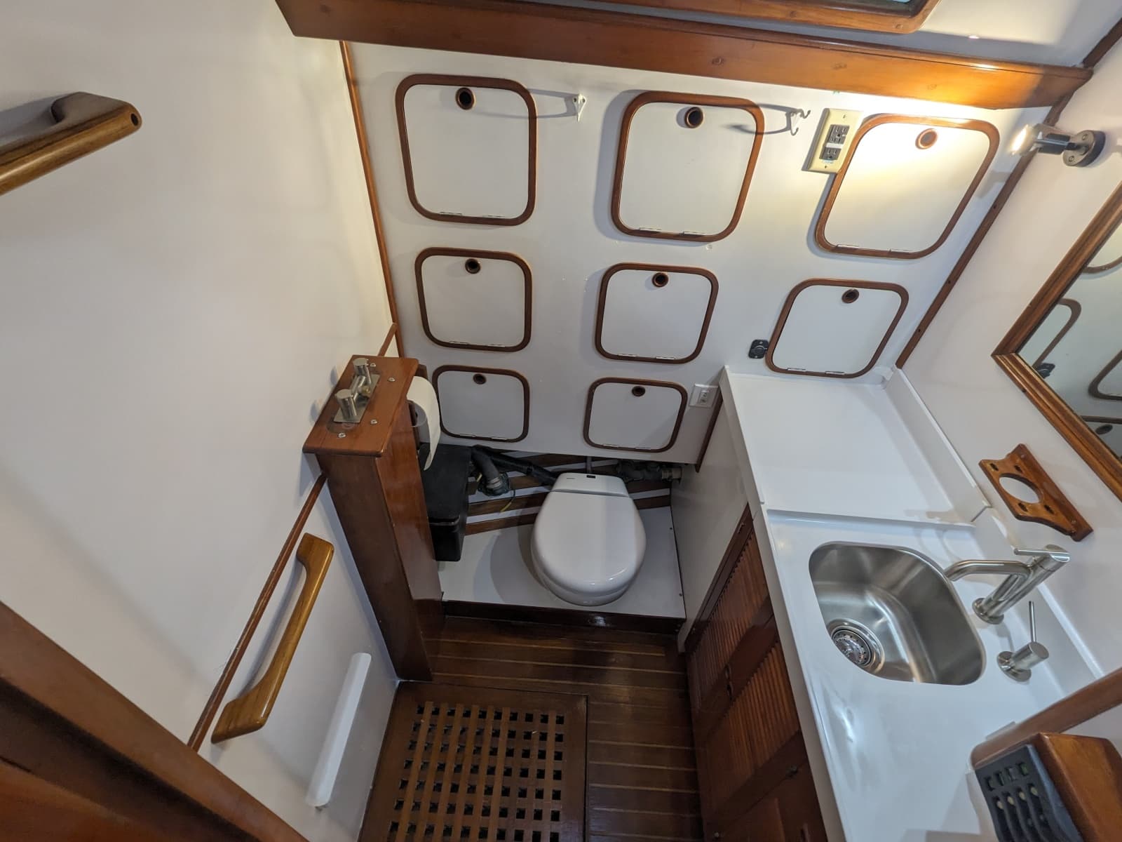 1984 Tayana Vancouver 42