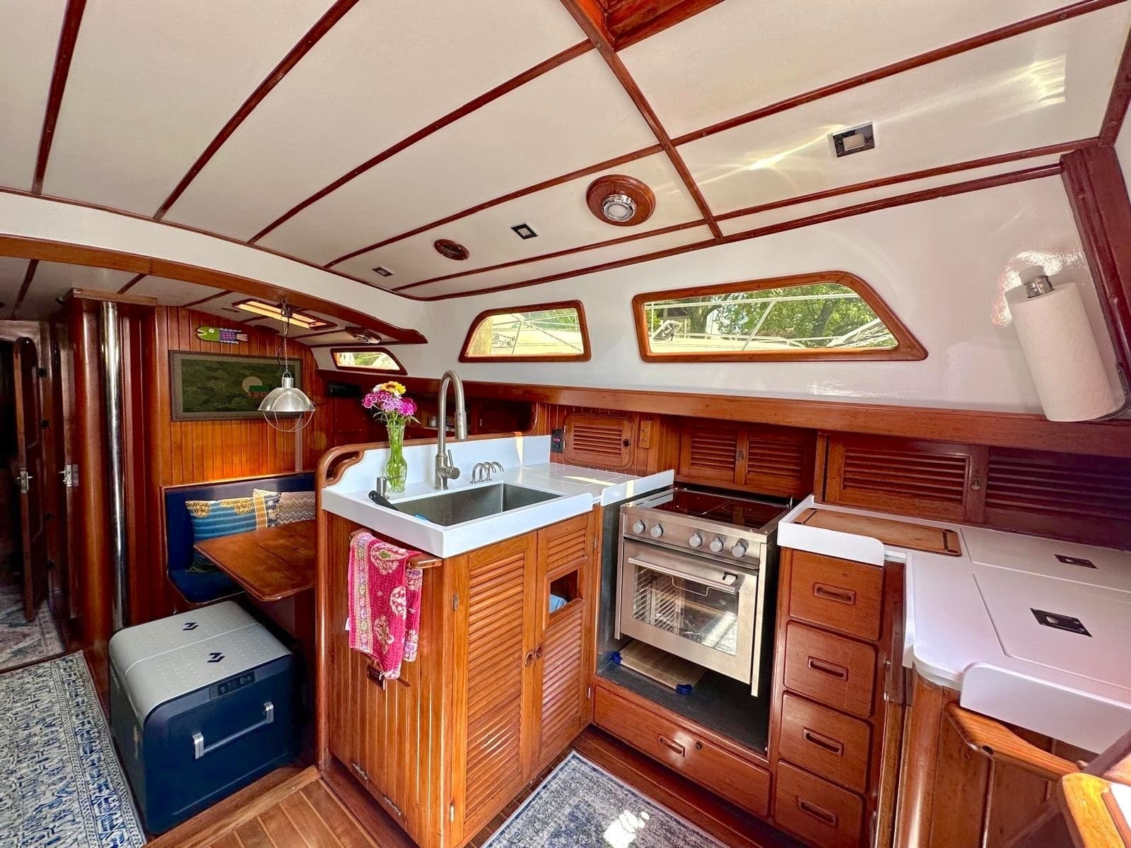 1984 Tayana Vancouver 42