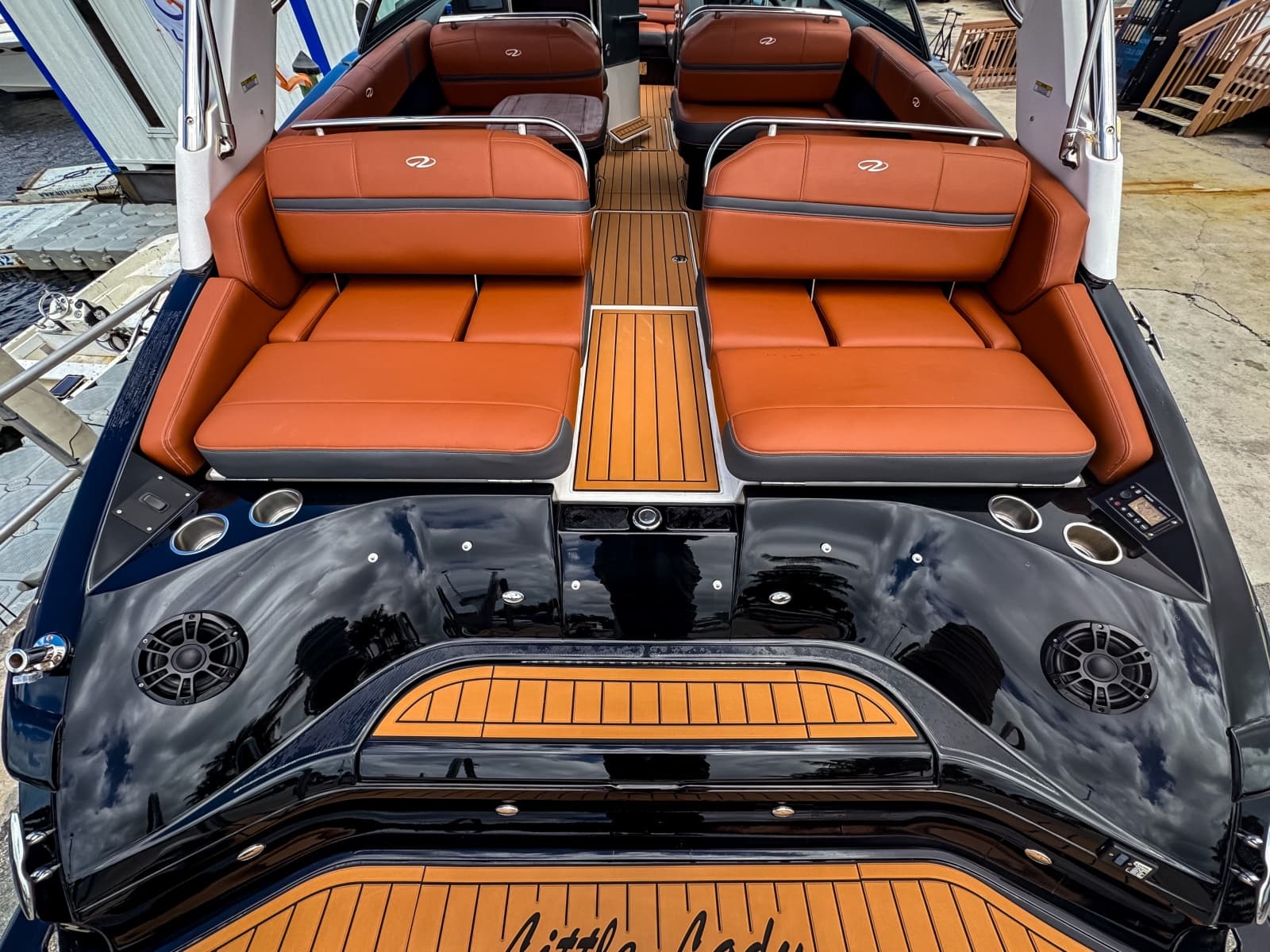 2017 Regal 2800 Bowrider - Photo 8