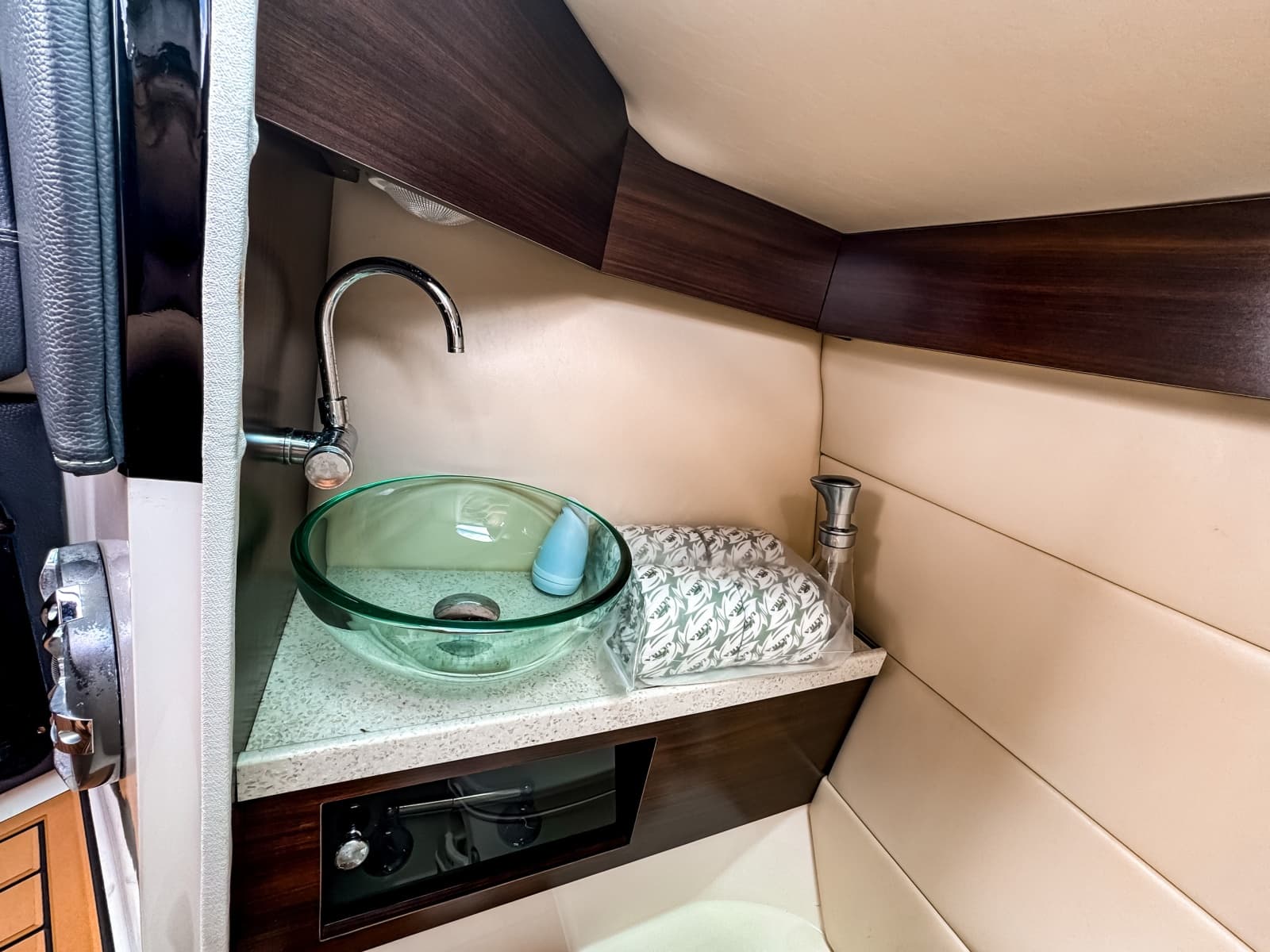2017 Regal 2800 Bowrider - Photo 25