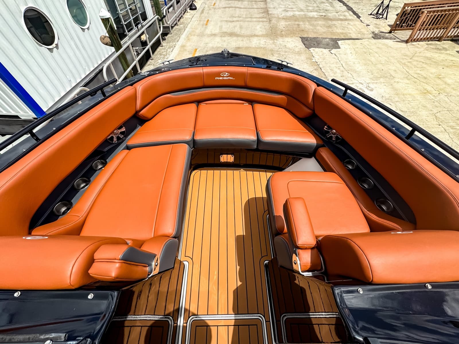 2017 Regal 2800 Bowrider - Photo 35
