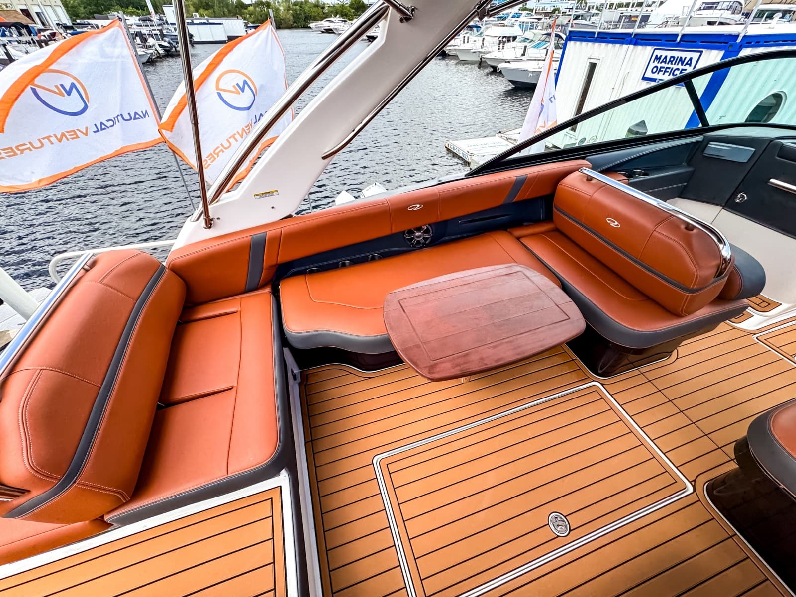 2017 Regal 2800 Bowrider - Photo 13