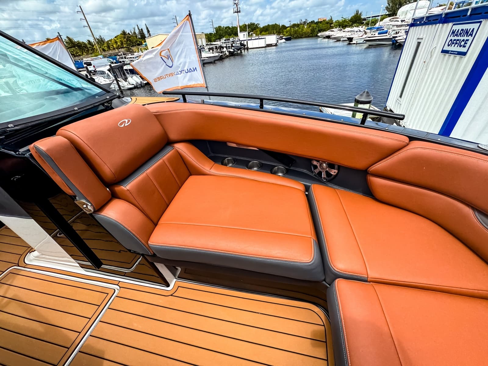 2017 Regal 2800 Bowrider - Photo 38