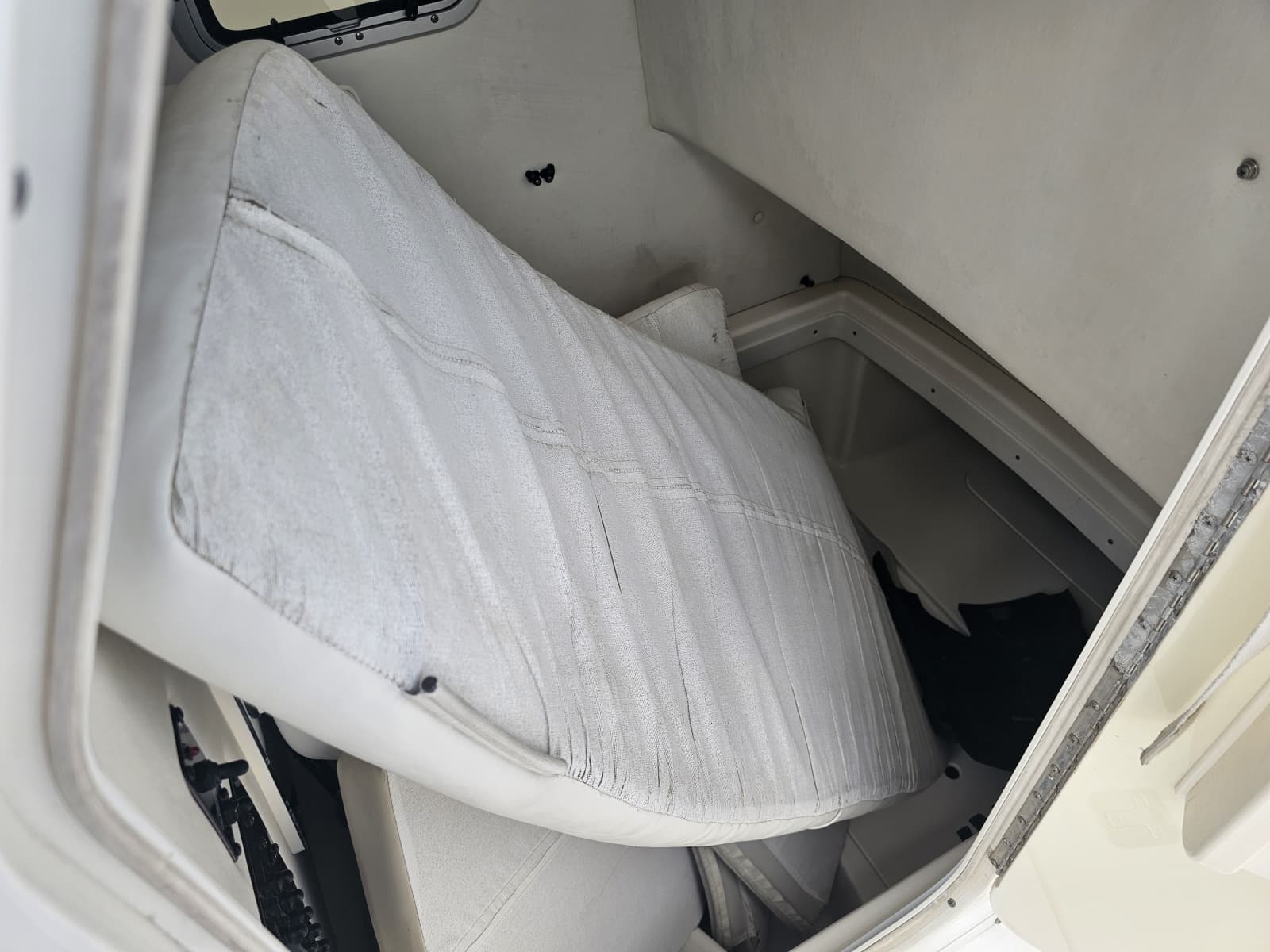 2008 Century 2901 CC