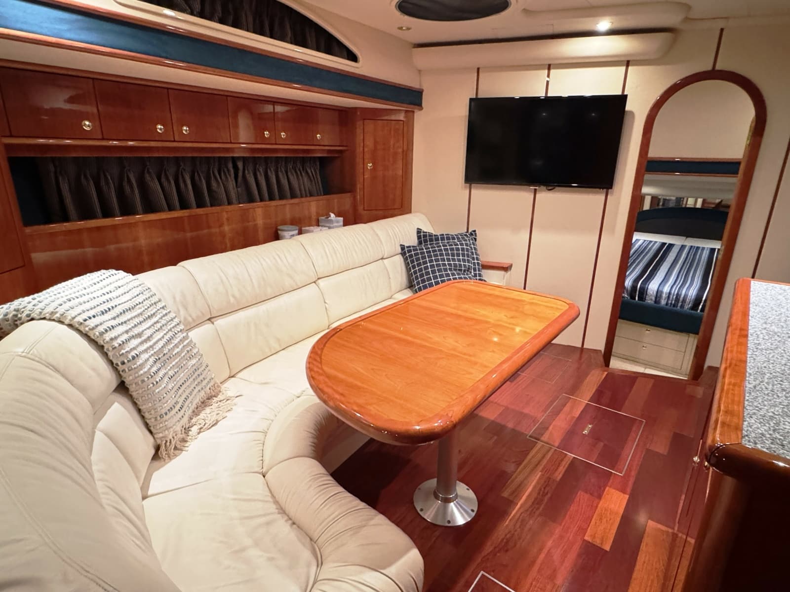 2001 Neptunus 56 Express