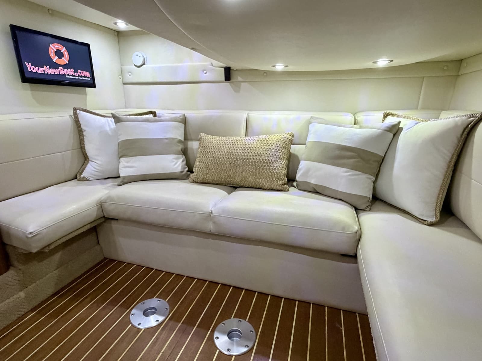 2007 Rinker 350 Express Cruiser