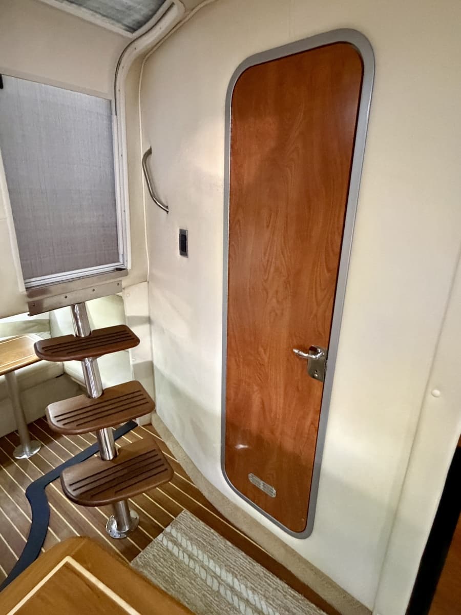 2007 Rinker 350 Express Cruiser