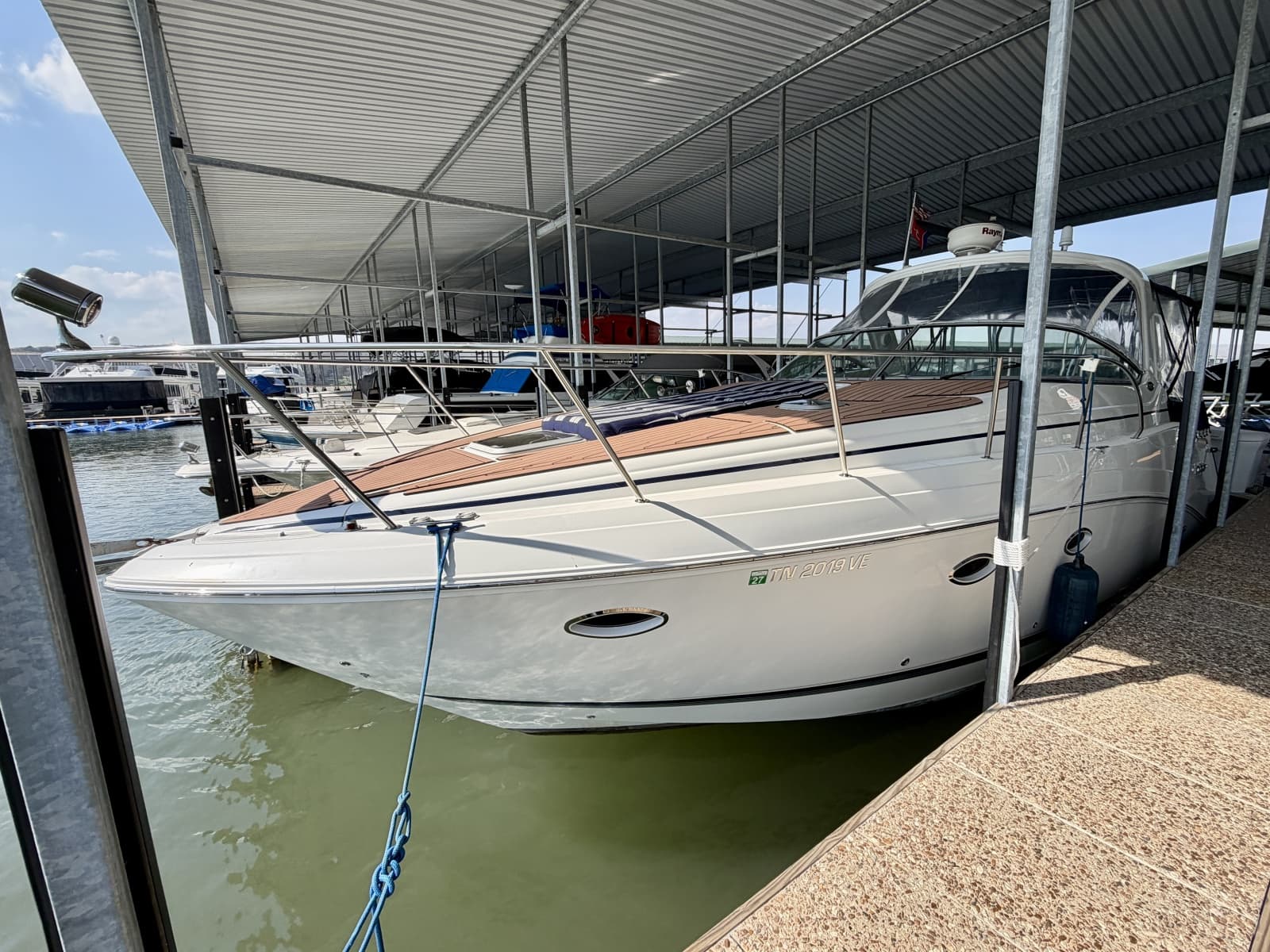 2007 Rinker 350 Express Cruiser