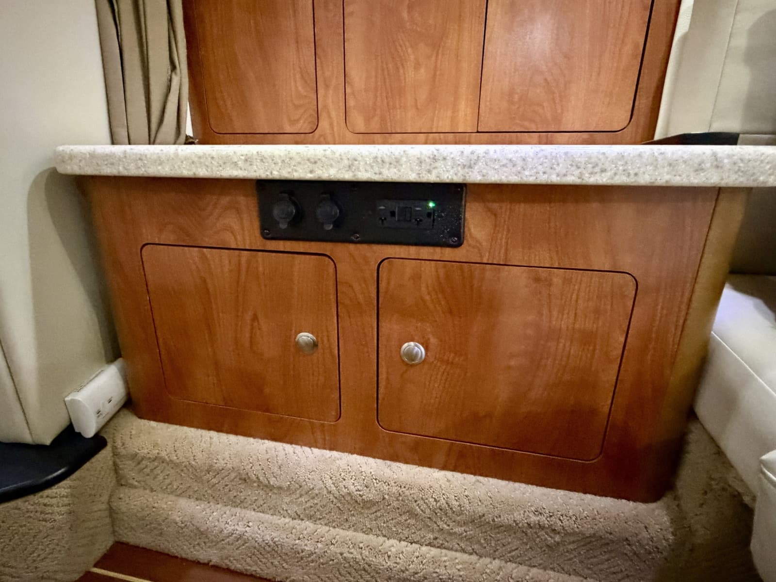 2007 Rinker 350 Express Cruiser