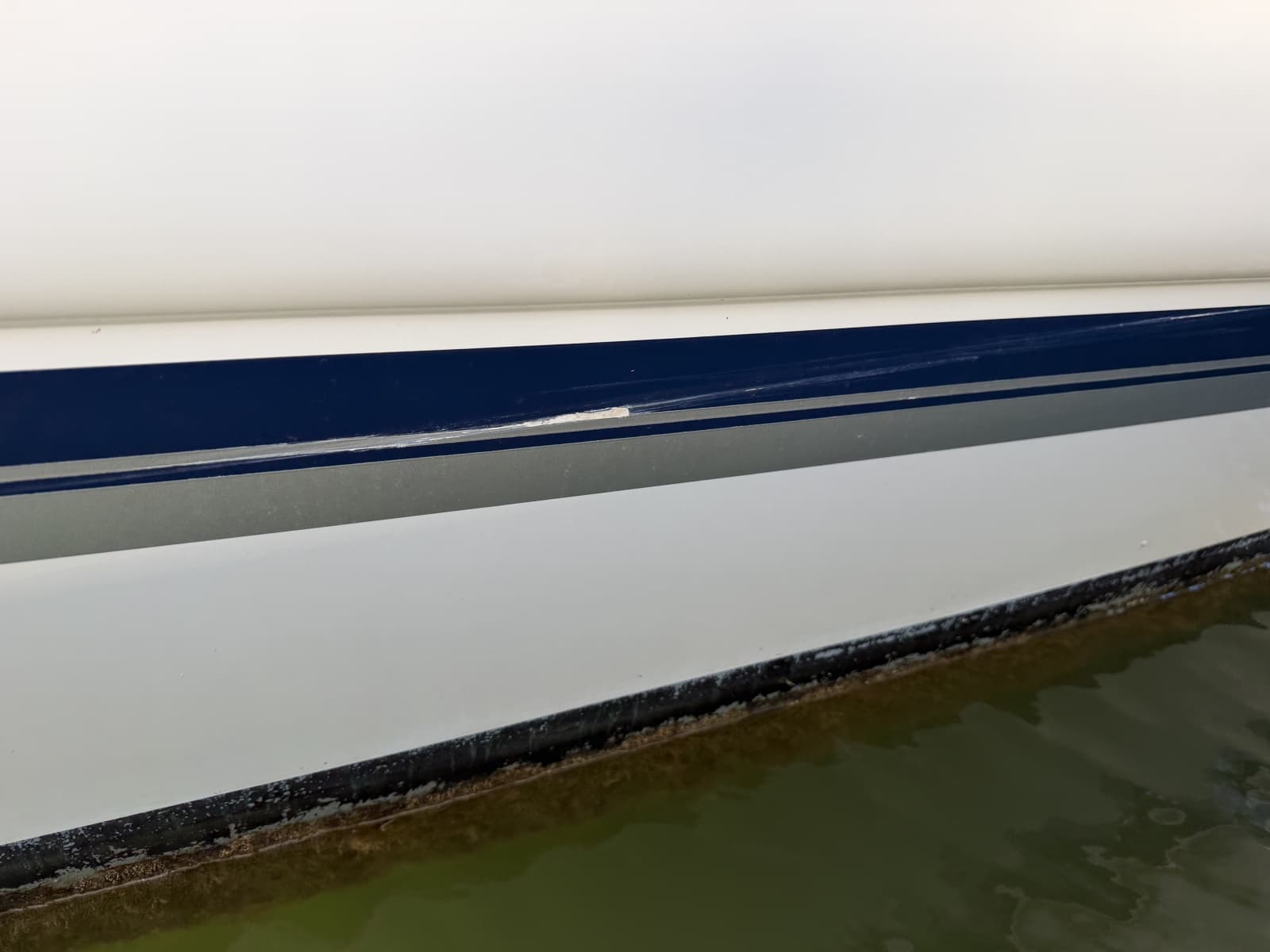 2007 Rinker 350 Express Cruiser