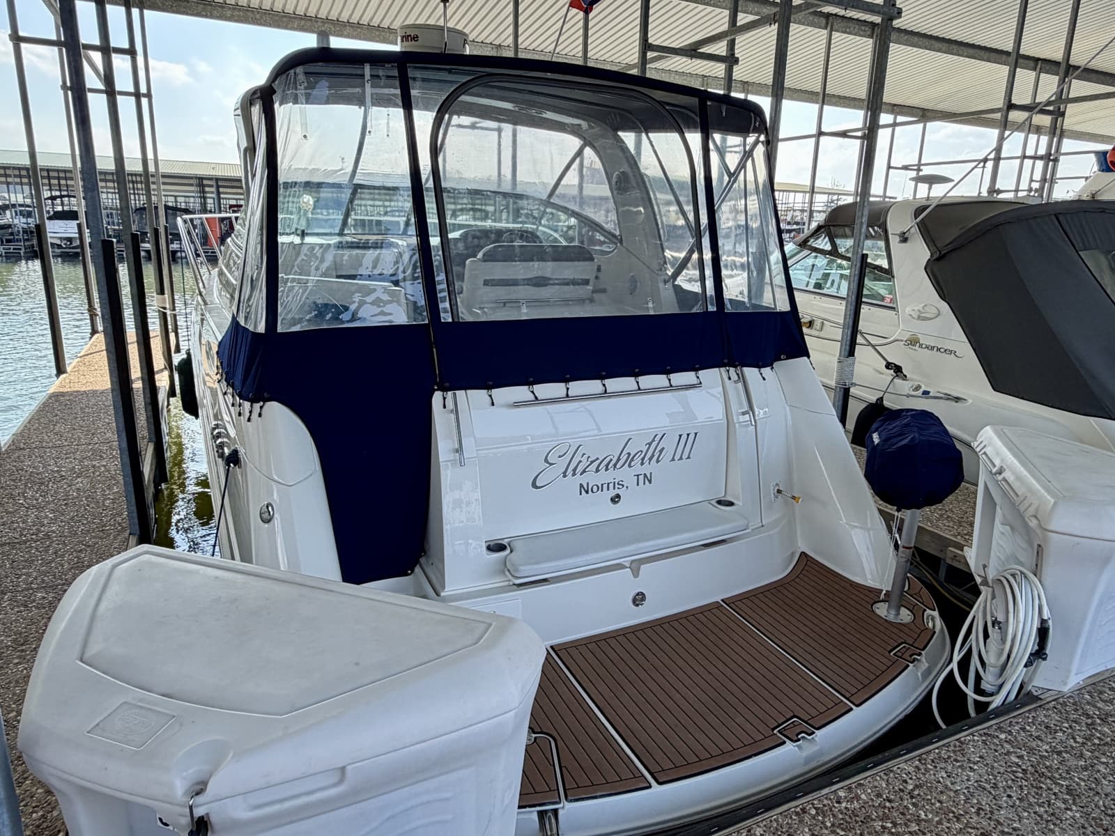 2007 Rinker 350 Express Cruiser