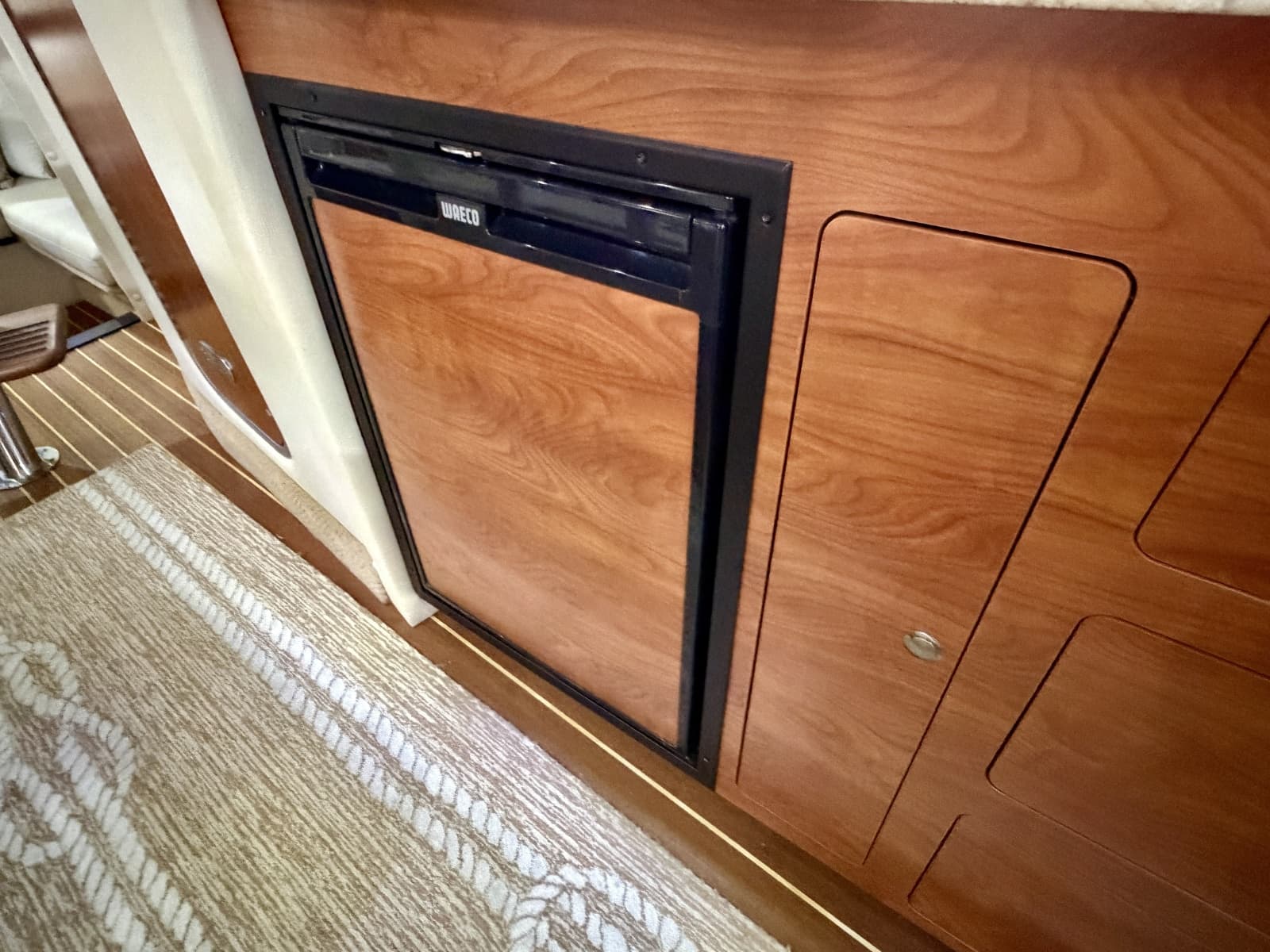 2007 Rinker 350 Express Cruiser