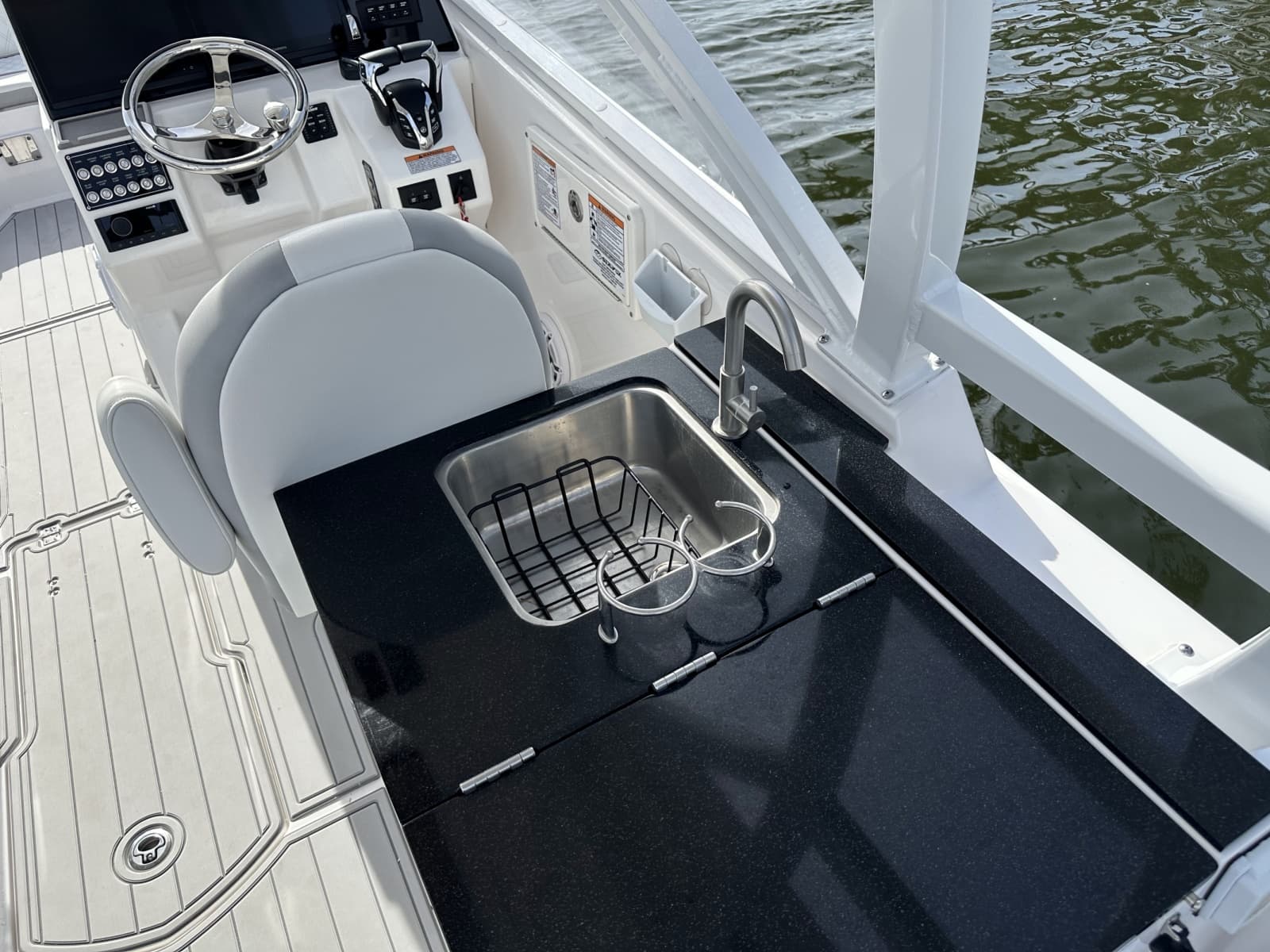 2025 Sea Fox 288 Traveler - Photo 15