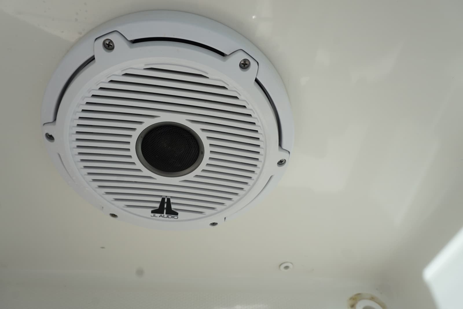 2024 23 World Cat 230 DC JL Audio Speakers (3)