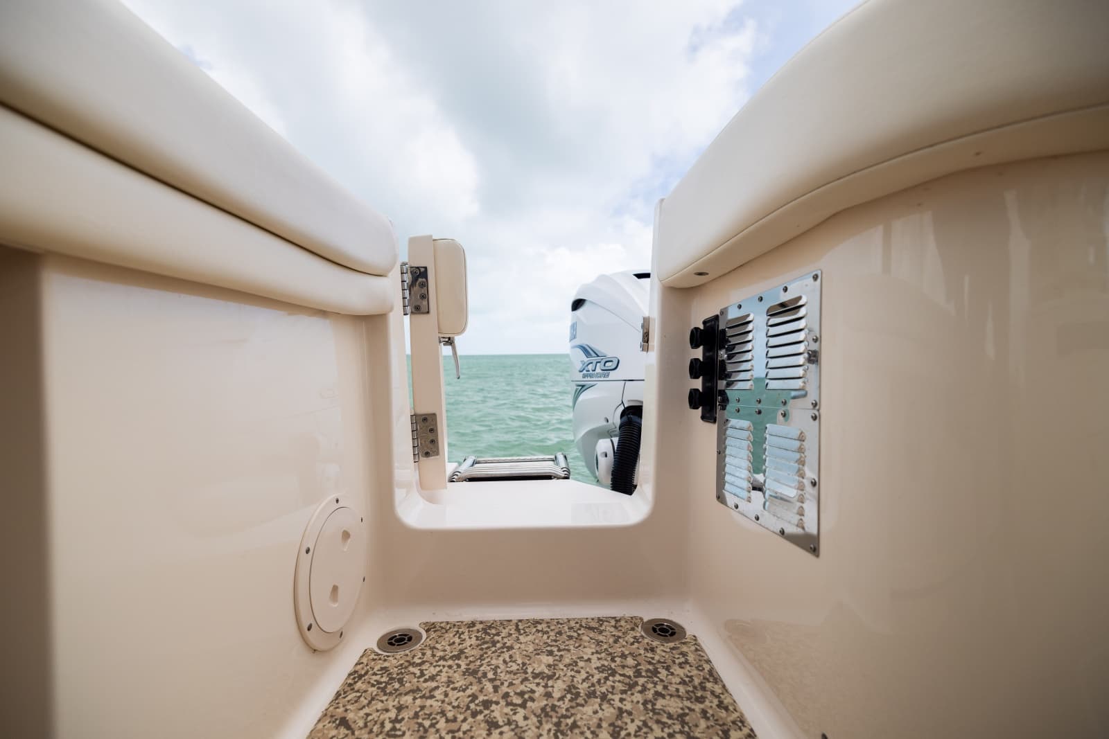 2021 Grady-White Canyon 376