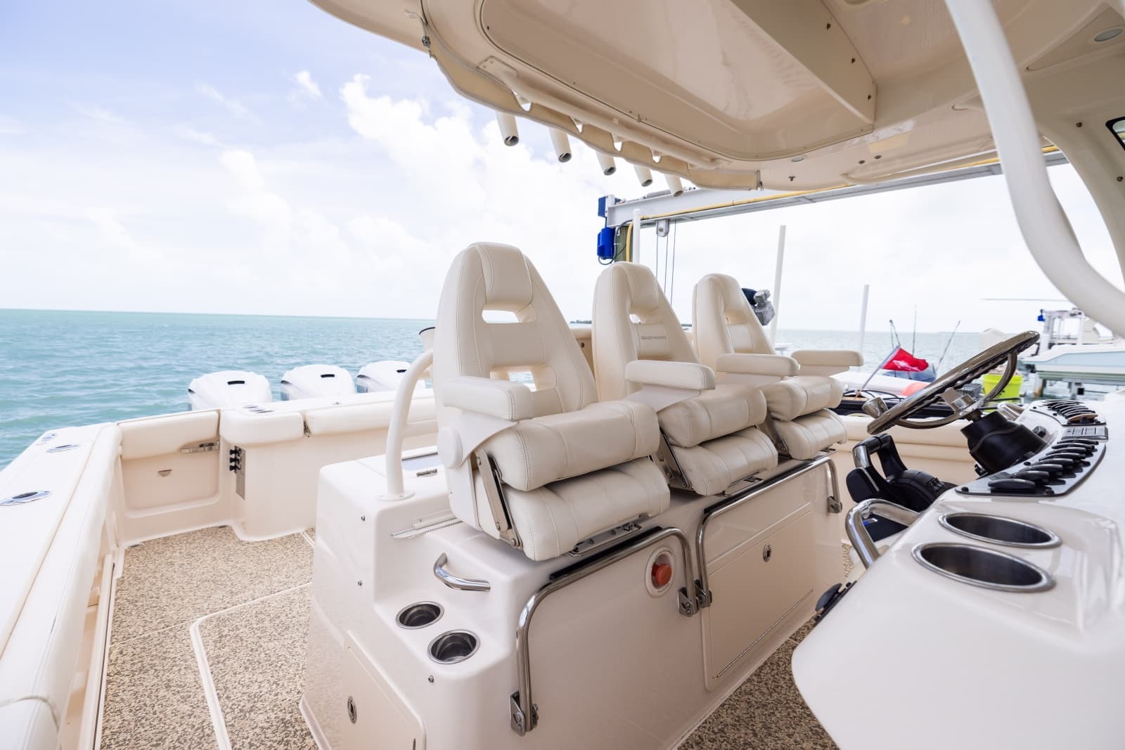 2021 Grady-White Canyon 376