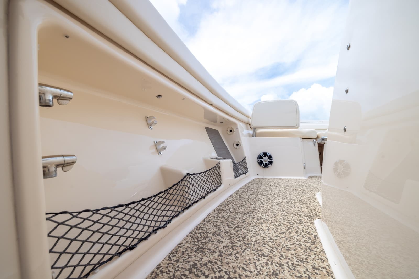 2021 Grady-White Canyon 376