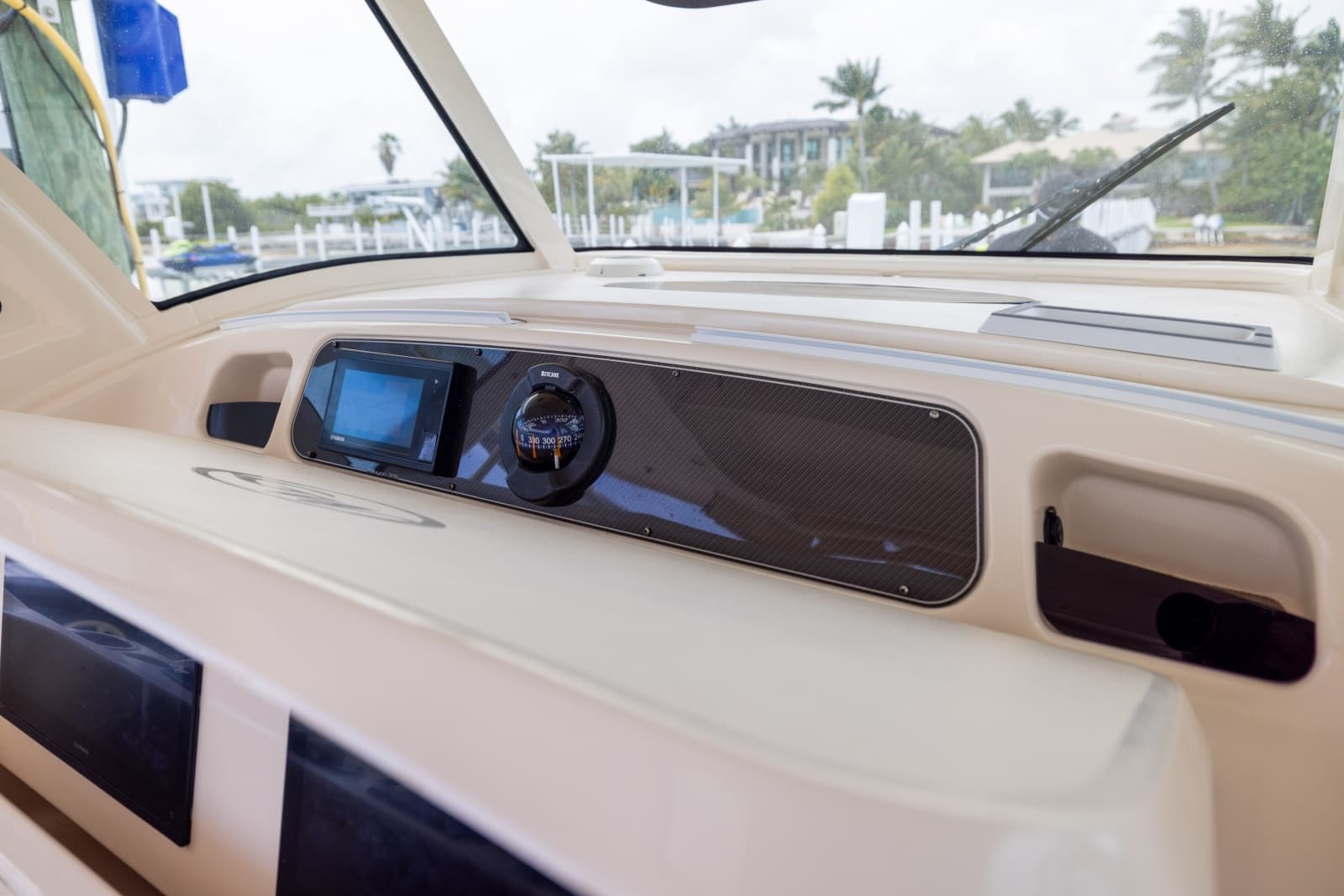 2021 Grady-White Canyon 376