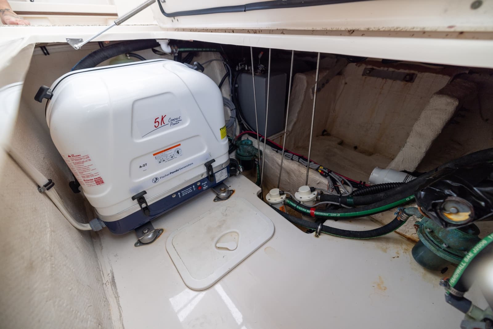 2021 Grady-White Canyon 376