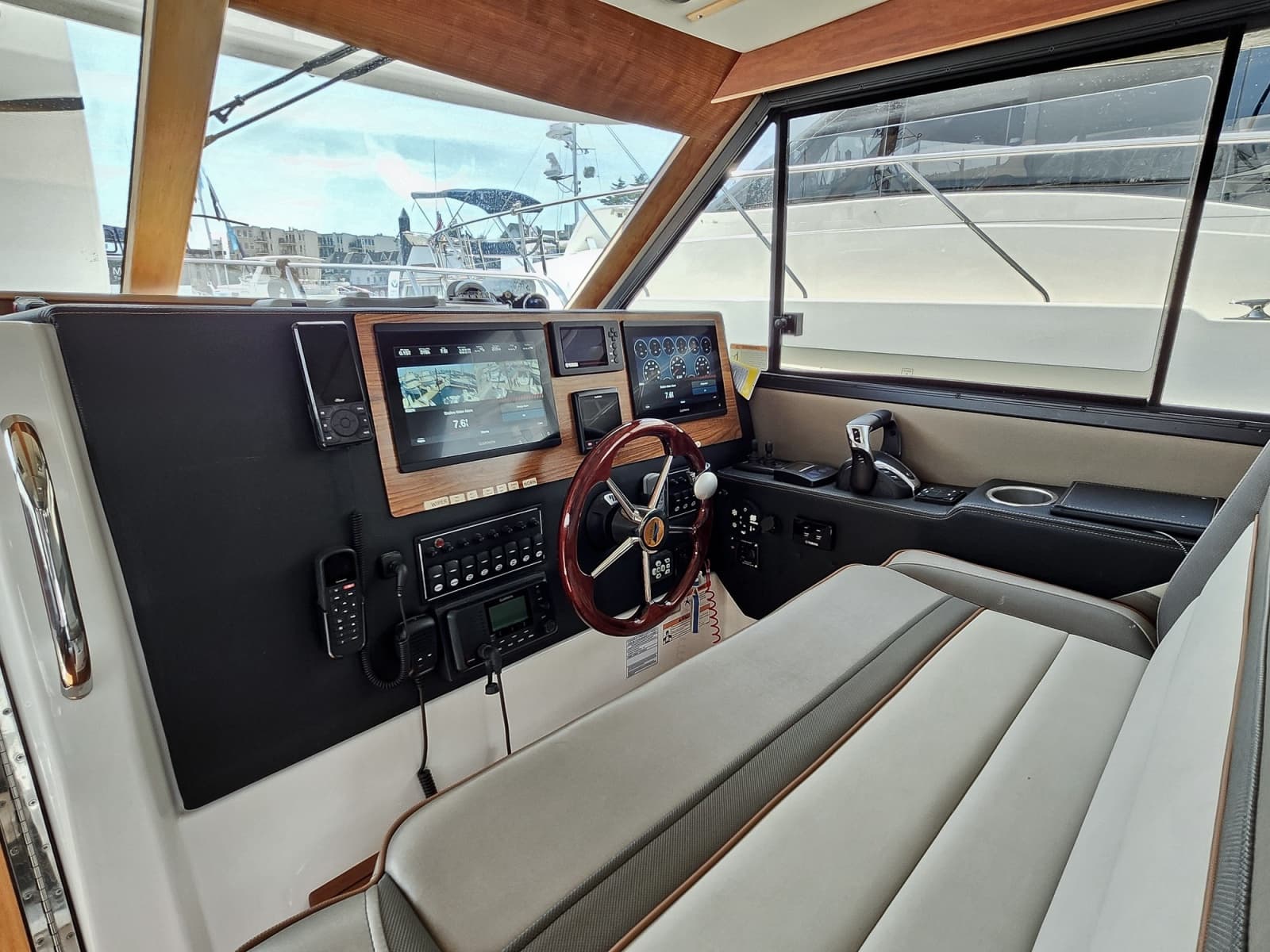 2022 Cutwater C-32 CB - Photo 16