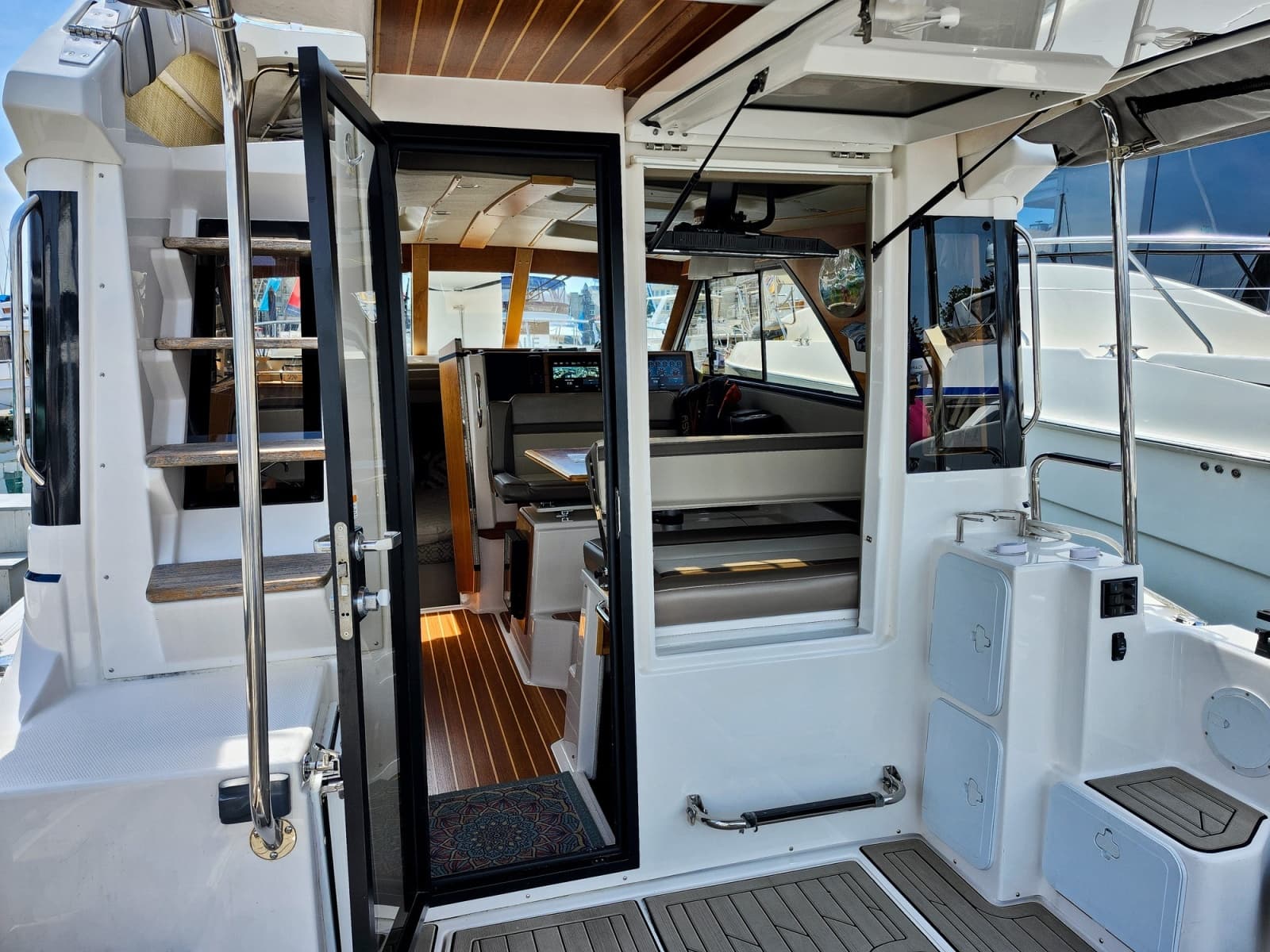 2022 Cutwater C-32 CB - Photo 5