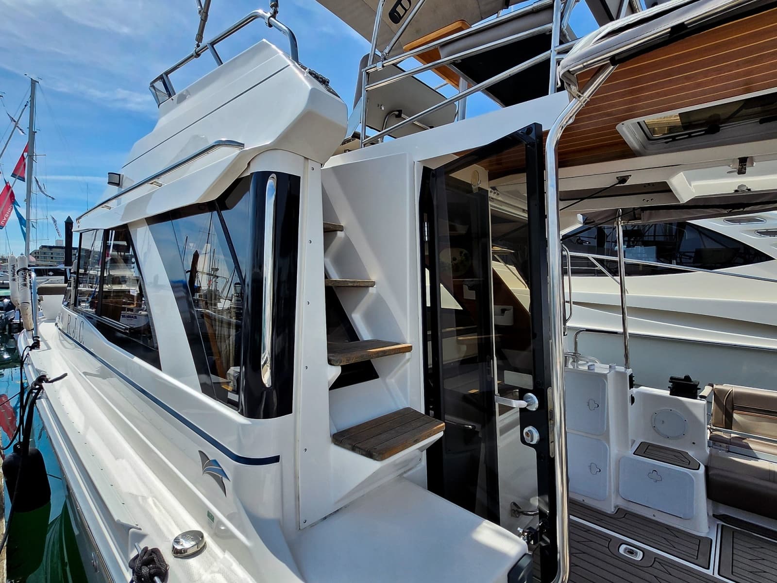 2022 Cutwater C-32 CB - Photo 6