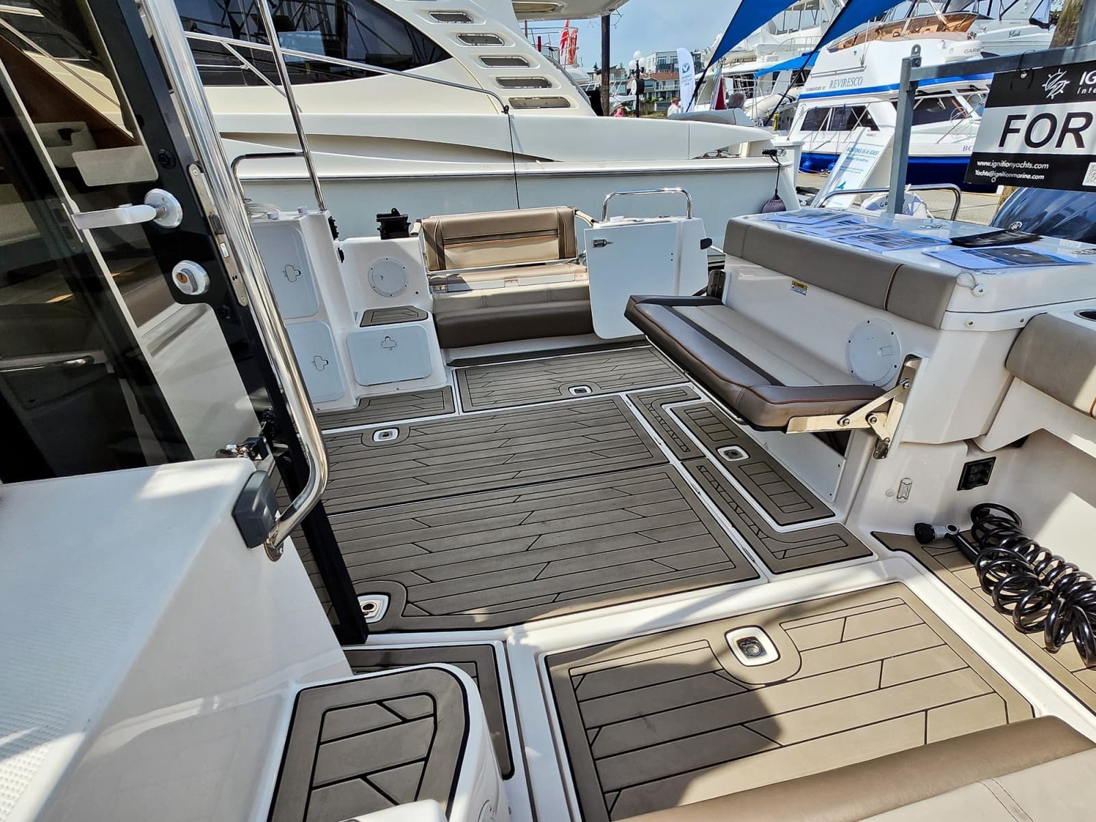 2022 Cutwater C-32 CB - Photo 8