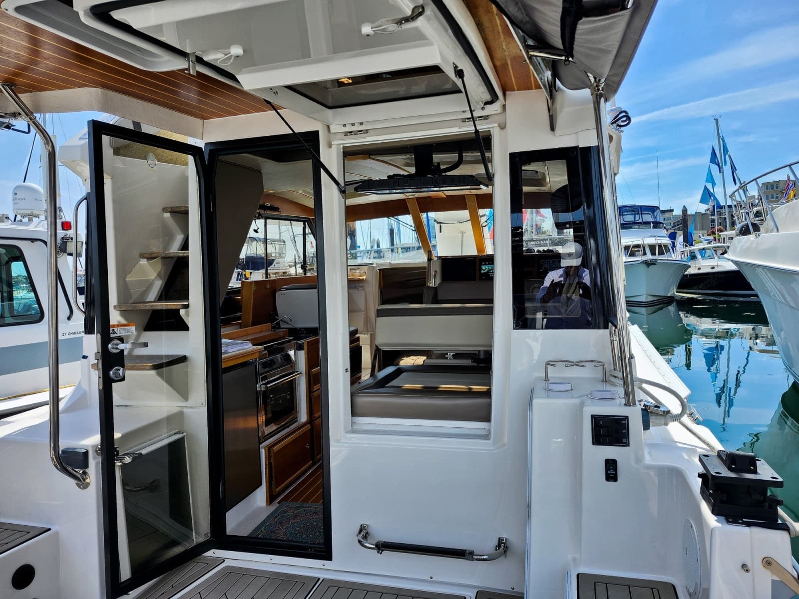 2022 Cutwater C-32 CB - Photo 4