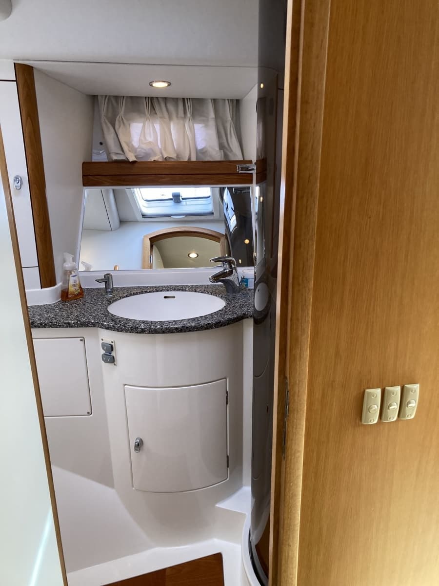 2008 Oyster 56 Deck Saloon - Photo 74
