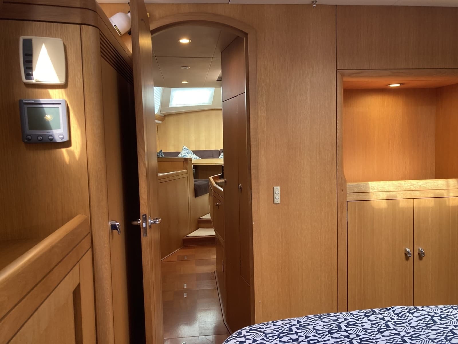 2008 Oyster 56 Deck Saloon - Photo 53