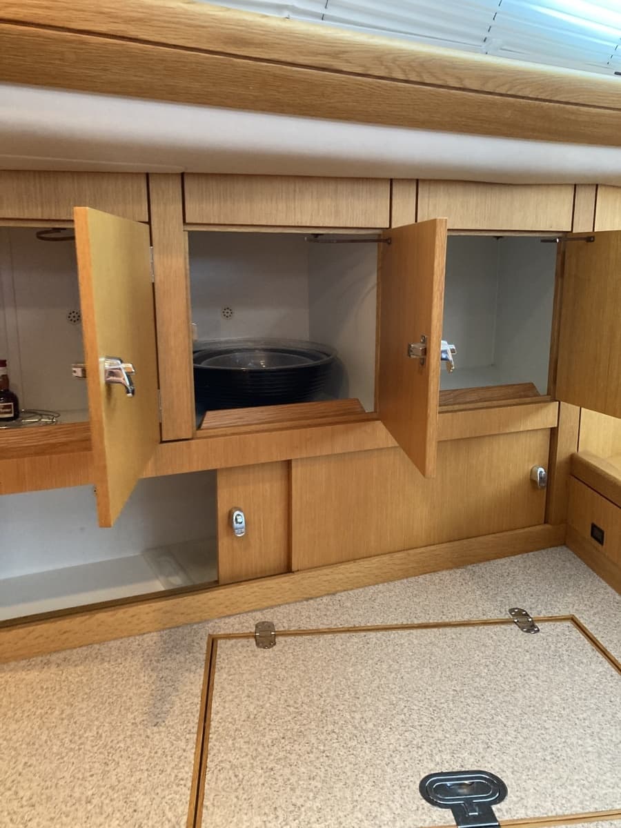 2008 Oyster 56 Deck Saloon - Photo 34