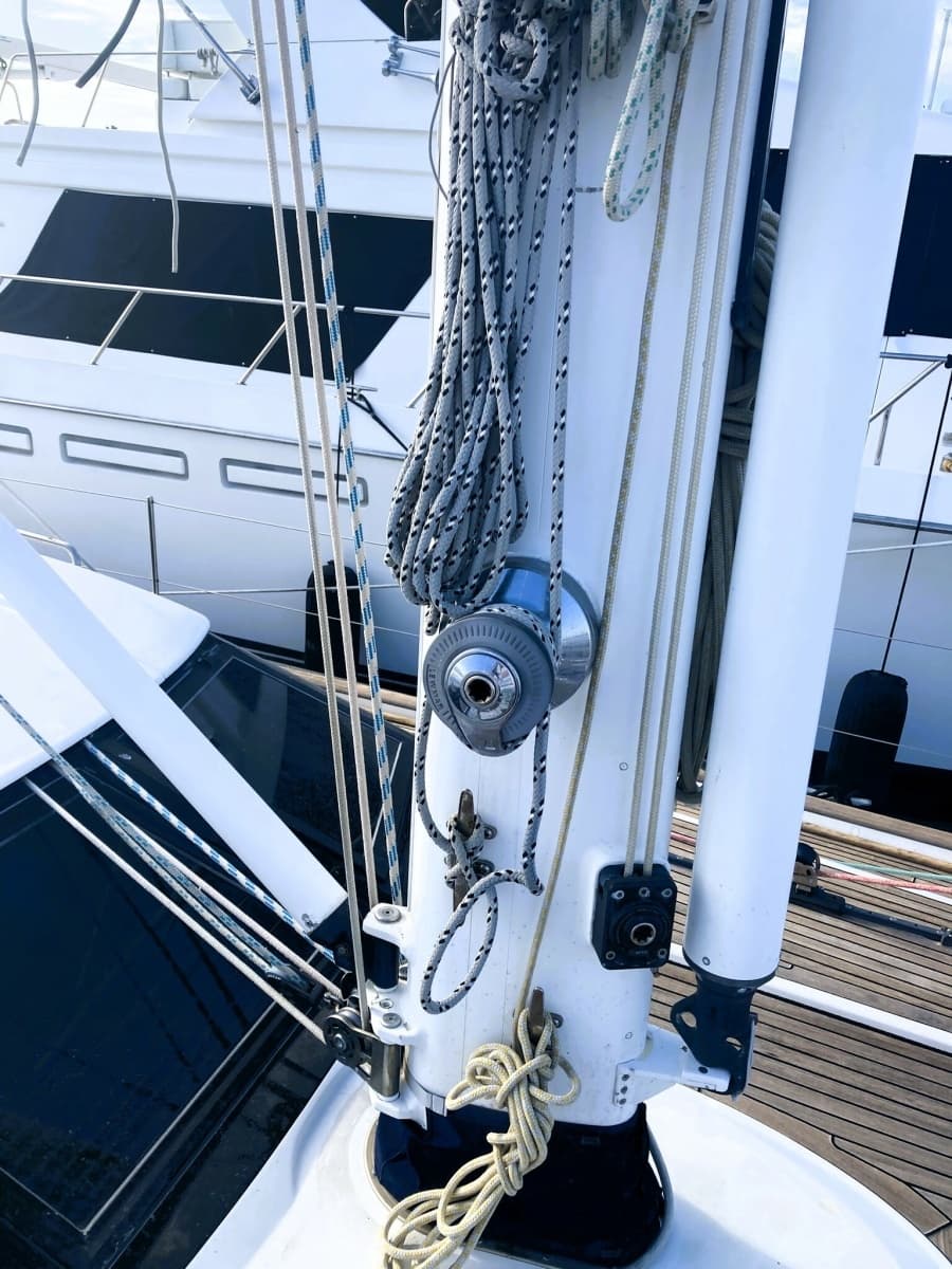 2008 Oyster 56 Deck Saloon - Photo 86